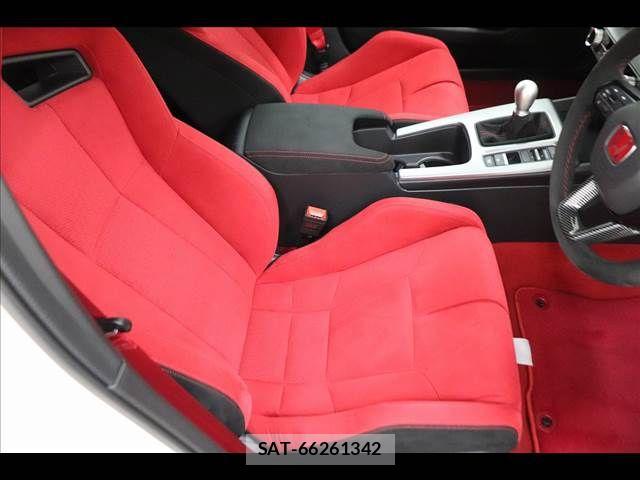 Honda CIVIC 2024-02 8870643-10