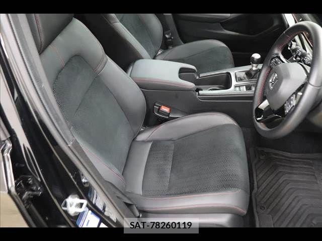 Honda CIVIC 2024-11 8870646-10