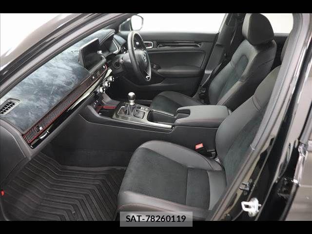 Honda CIVIC 2024-11 8870646-11