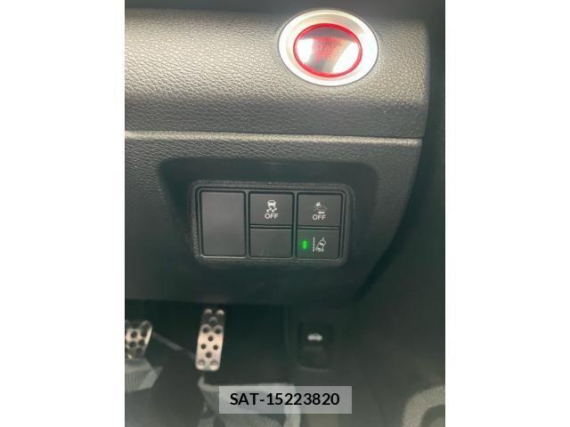 Honda CIVIC 2018-01 8879114-17
