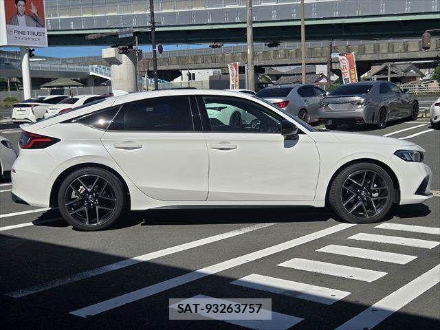 Honda CIVIC 2024-03 8883420-23