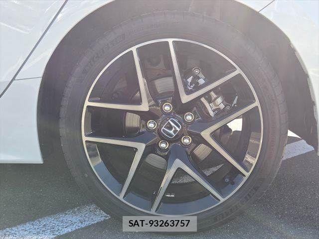 Honda CIVIC 2024-03 8883420-8