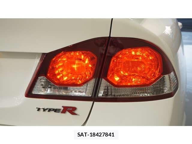Honda CIVIC 2010-08 1608535-9