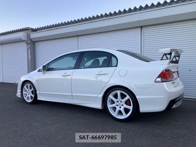Honda CIVIC 2010-09 3766510-2