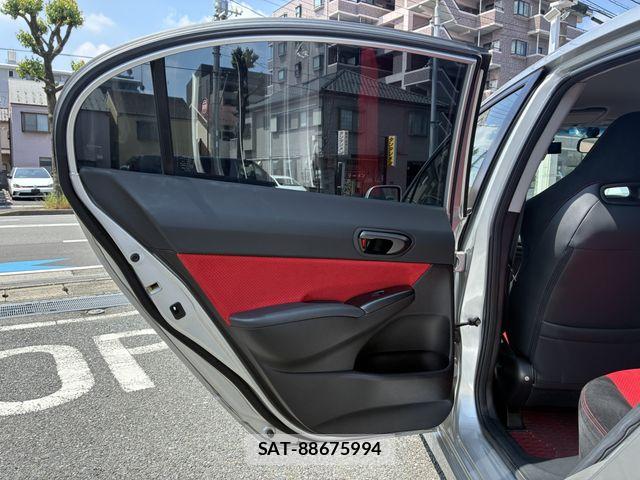 Honda CIVIC 2008-01 6992322-15