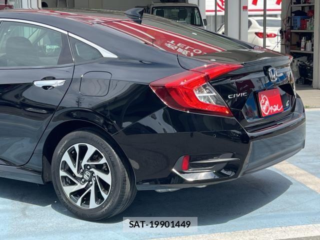 Honda CIVIC 2018-06 7057923-10