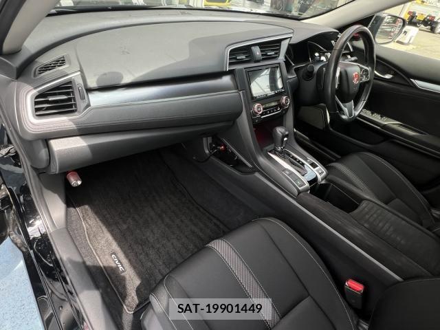 Honda CIVIC 2018-06 7057923-20