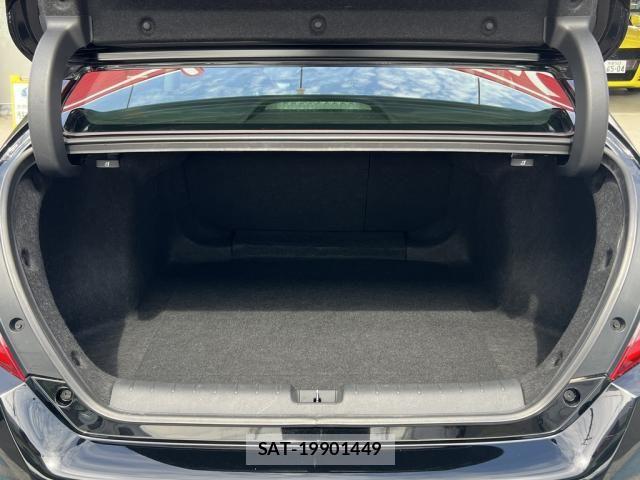 Honda CIVIC 2018-06 7057923-28