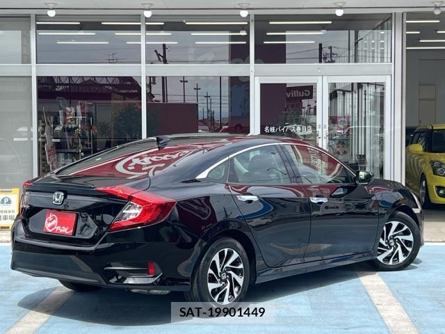 Honda CIVIC 2018-06 7057923-7