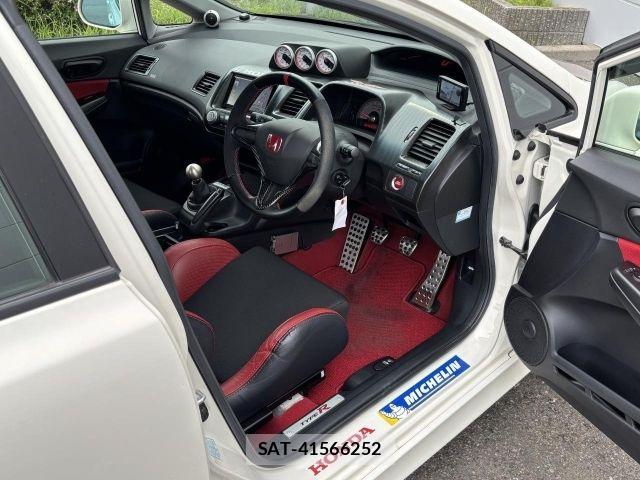 Honda CIVIC 2007-05 7357178-3