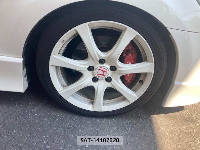 Honda CIVIC 2009-04 7615545-18