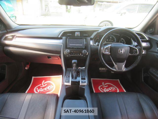 Honda CIVIC 2017-12 8206879-1