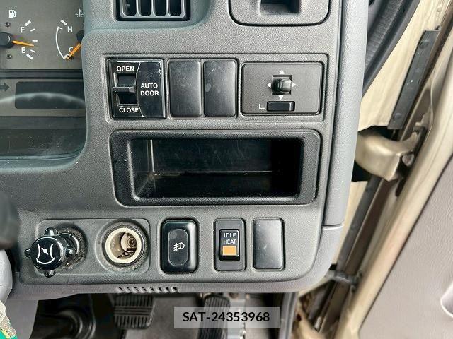 Nissan CIVILIAN BUS 2004-06 1050798-15