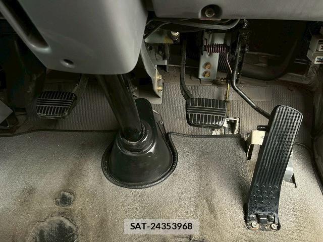 Nissan CIVILIAN BUS 2004-06 1050798-17