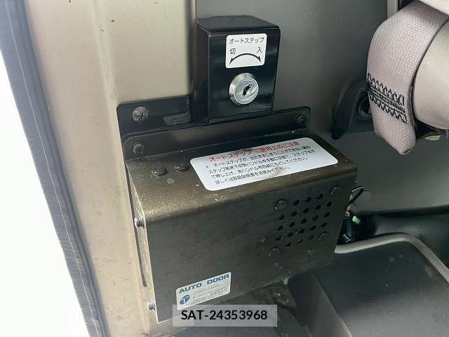 Nissan CIVILIAN BUS 2004-06 1050798-22
