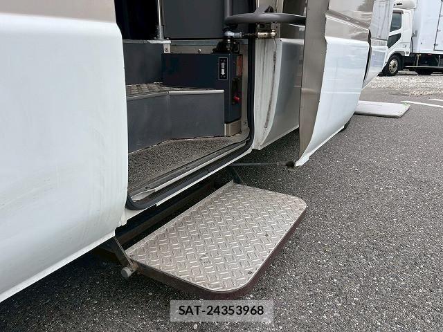 Nissan CIVILIAN BUS 2004-06 1050798-24