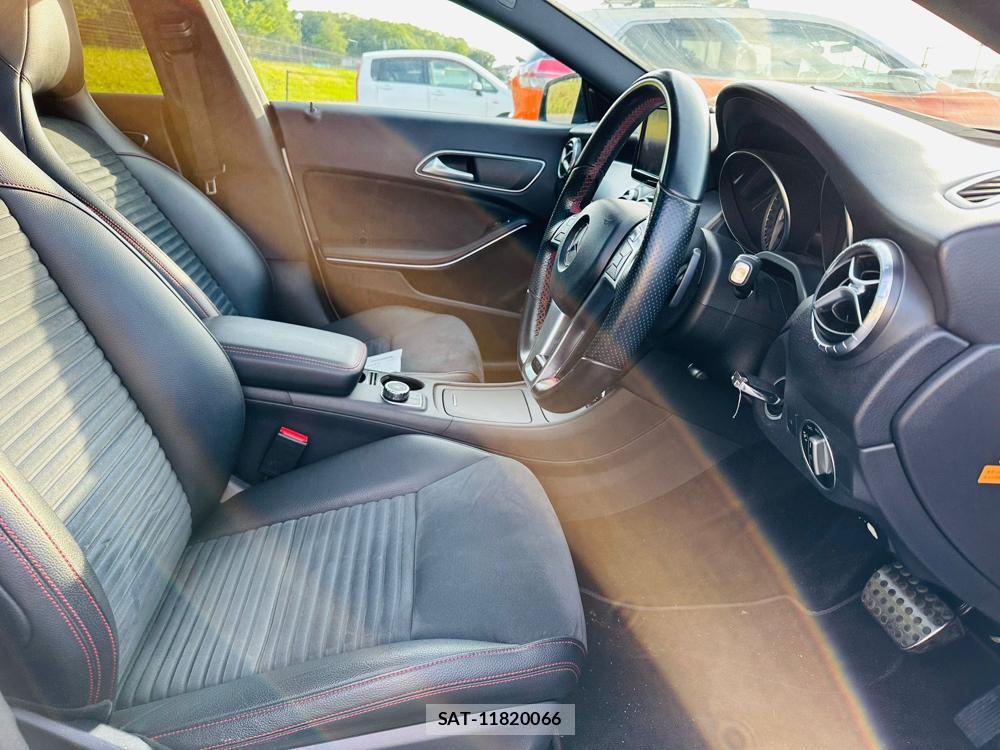 Mercedes Benz CLA-CLASS 2013-09 7228130-11
