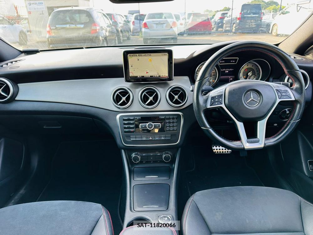 Mercedes Benz CLA-CLASS 2013-09 7228130-12