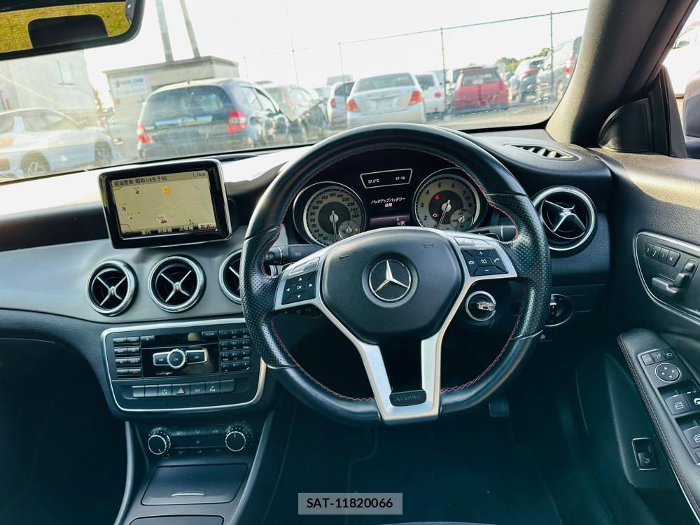 Mercedes Benz CLA-CLASS 2013-09 7228130-13