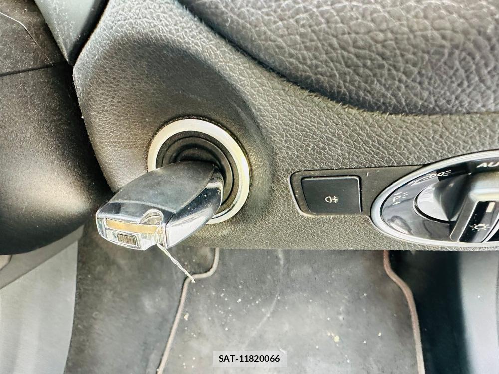 Mercedes Benz CLA-CLASS 2013-09 7228130-16
