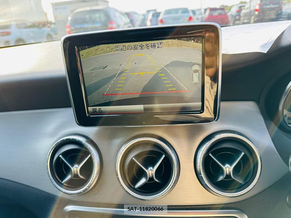 Mercedes Benz CLA-CLASS 2013-09 7228130-18