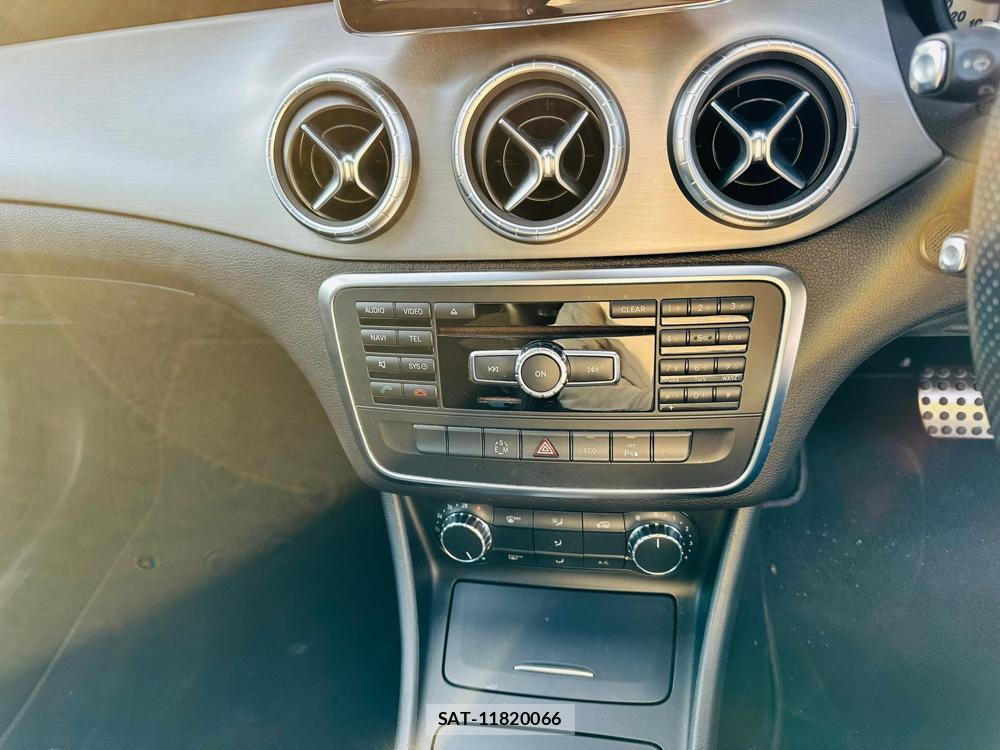 Mercedes Benz CLA-CLASS 2013-09 7228130-19