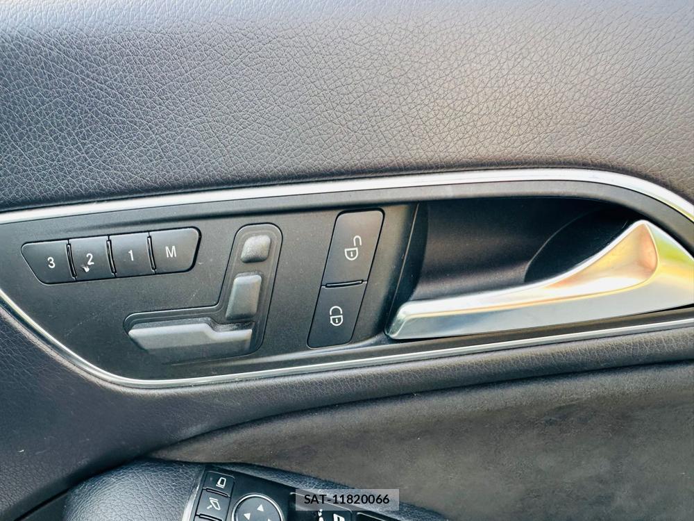 Mercedes Benz CLA-CLASS 2013-09 7228130-20