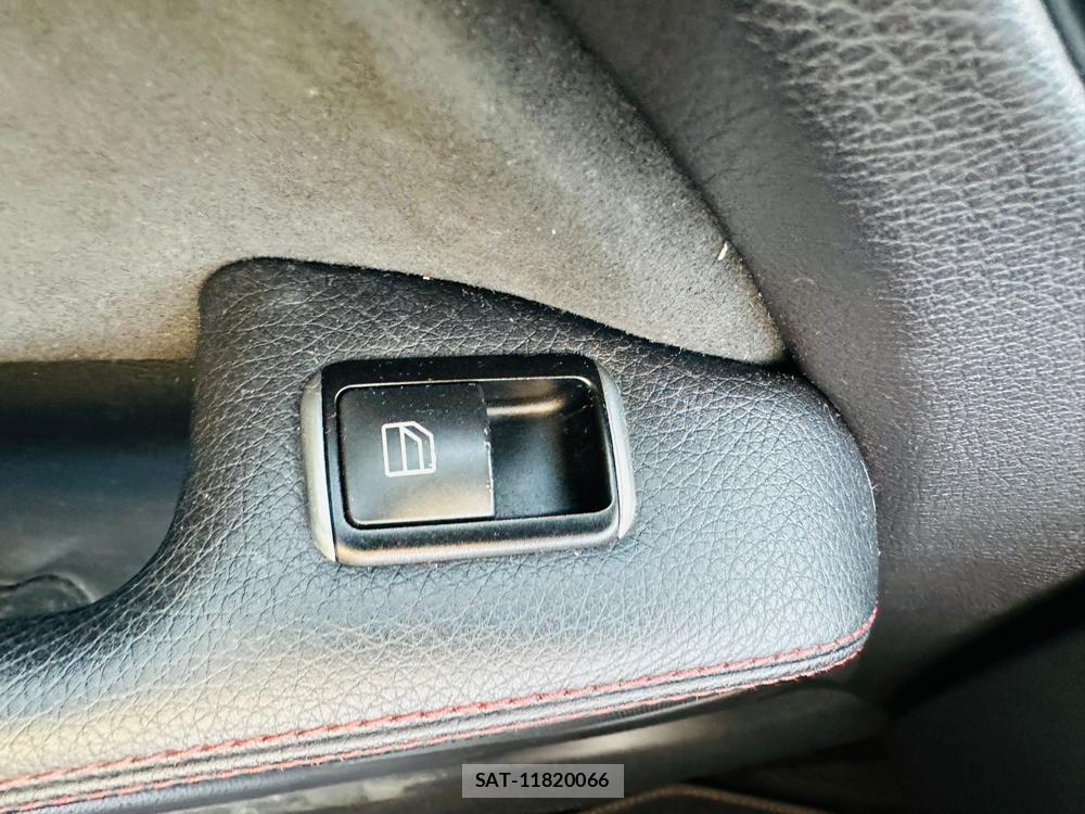 Mercedes Benz CLA-CLASS 2013-09 7228130-23