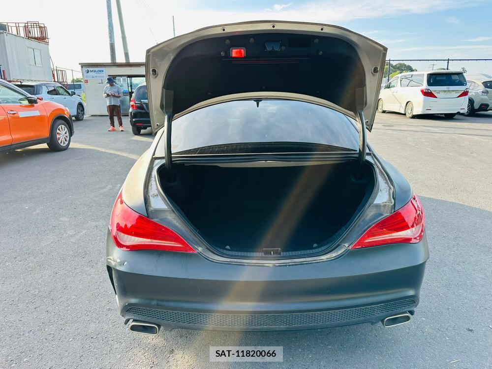 Mercedes Benz CLA-CLASS 2013-09 7228130-25
