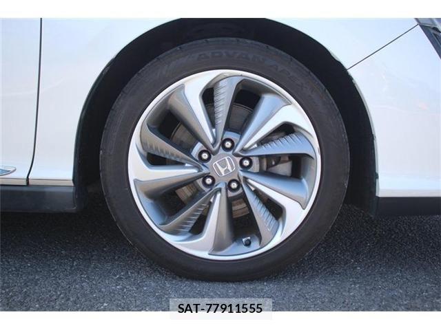 Honda CLARITY PHEV 2018-07 4174958-11