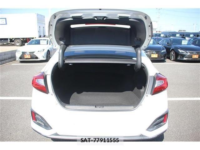 Honda CLARITY PHEV 2018-07 4174958-28