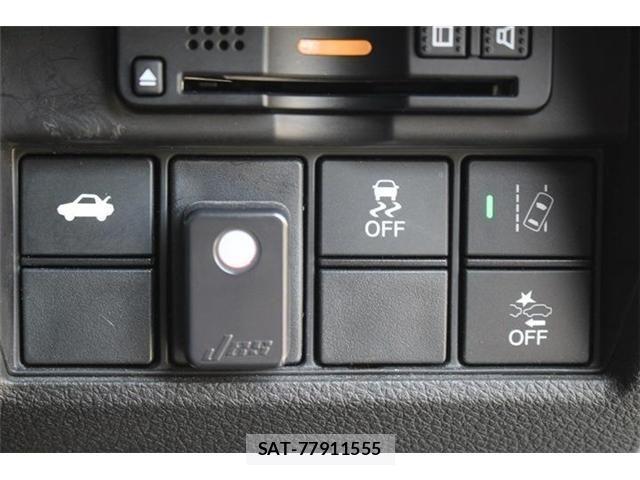 Honda CLARITY PHEV 2018-07 4174958-3