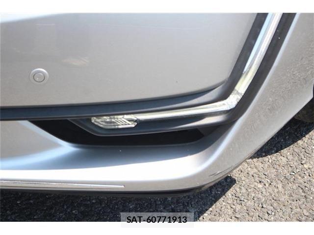 Honda CLARITY PHEV 2018-07 8129402-20