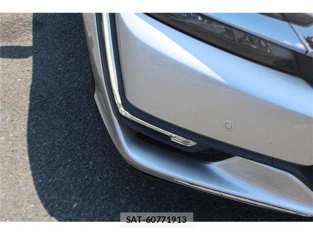 Honda CLARITY PHEV 2018-07 8129402-22