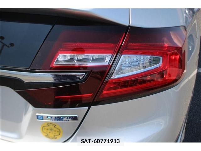 Honda CLARITY PHEV 2018-07 8129402-26
