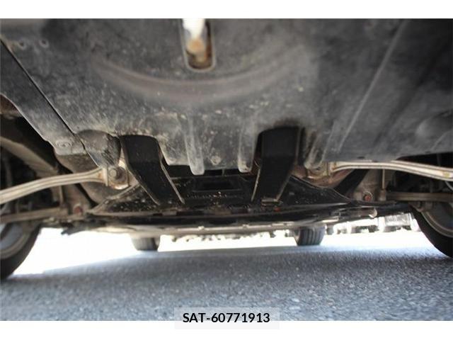 Honda CLARITY PHEV 2018-07 8129402-27