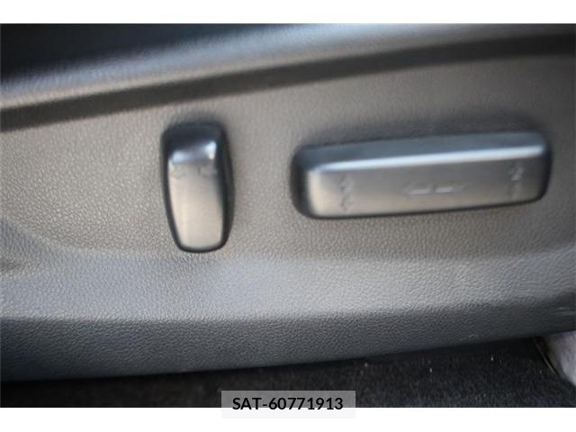 Honda CLARITY PHEV 2018-07 8129402-4