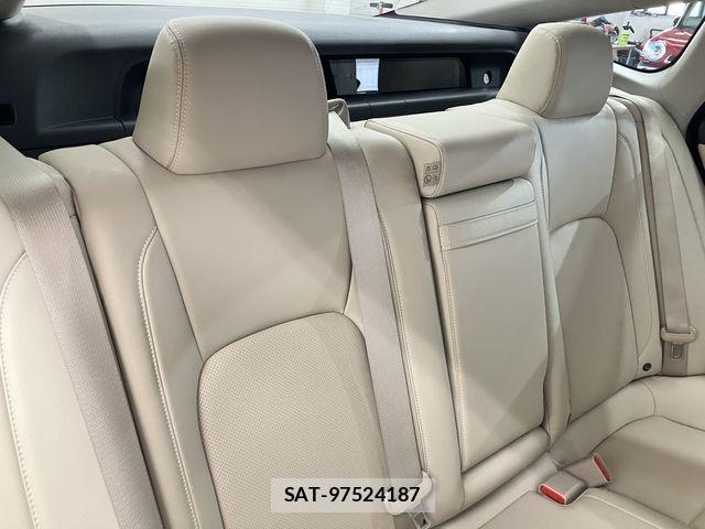 Honda CLARITY PHEV 2018-07 8524071-17