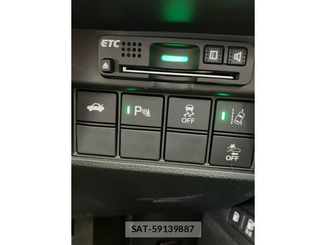 Honda CLARITY PHEV 2019-08 8658431-21