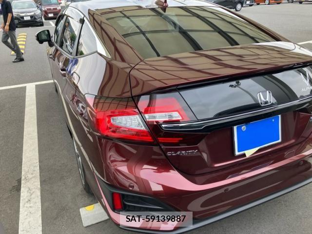 Honda CLARITY PHEV 2019-08 8658431-8