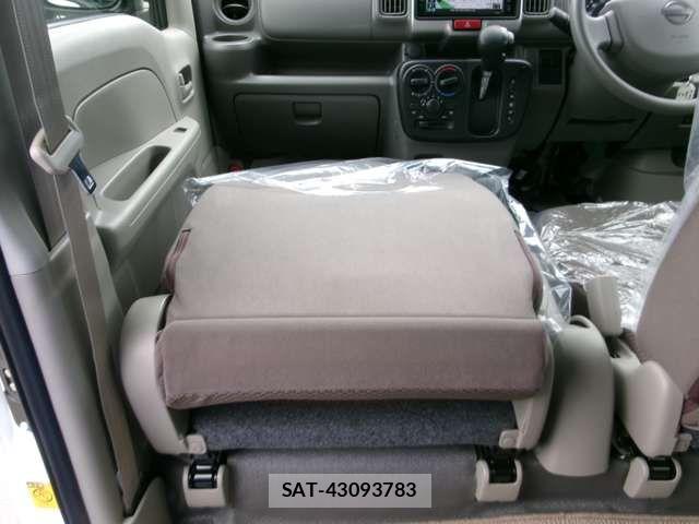Nissan CLIPPER 2025-08 6242824-15