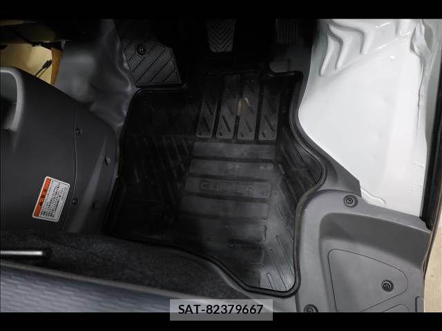 Nissan CLIPPER 2024-06 6675381-17