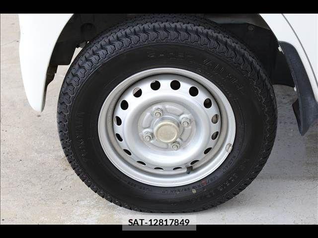 Nissan CLIPPER 2024-02 8411654-13