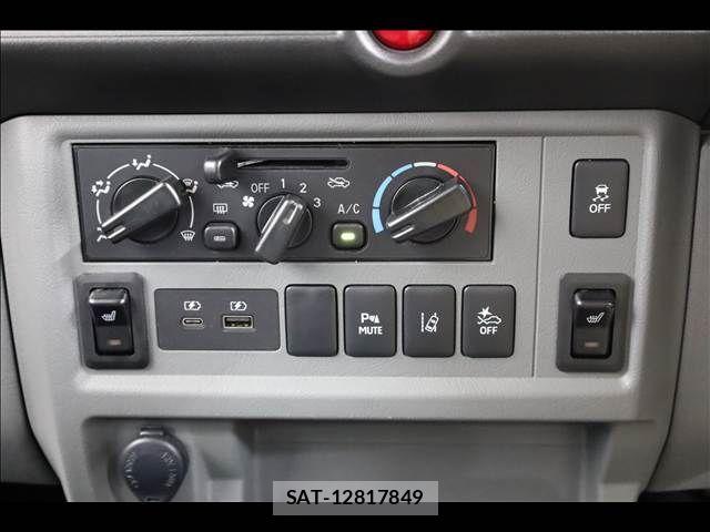 Nissan CLIPPER 2024-02 8411654-14