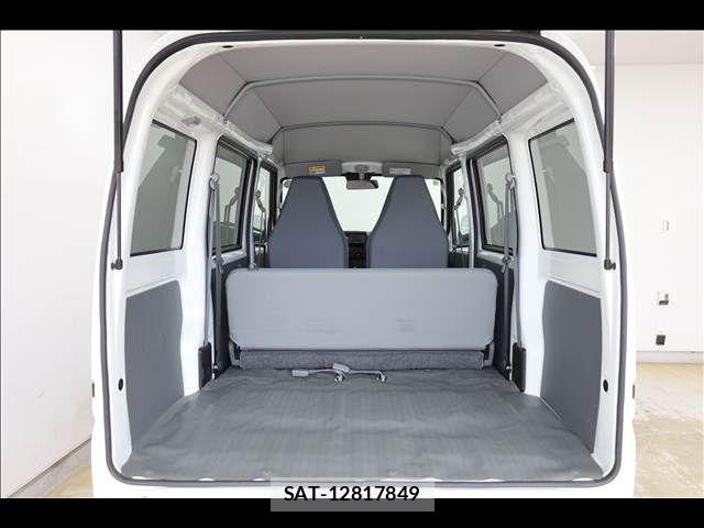 Nissan CLIPPER 2024-02 8411654-18