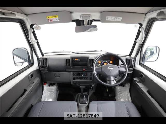 Nissan CLIPPER 2024-02 8411654-2