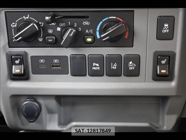 Nissan CLIPPER 2024-02 8411654-6