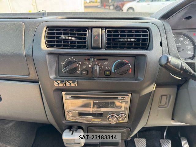 Nissan CLIPPER RIO 2008-10 7615556-18
