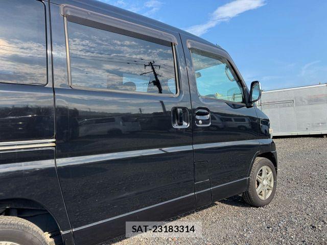 Nissan CLIPPER RIO 2008-10 7615556-8