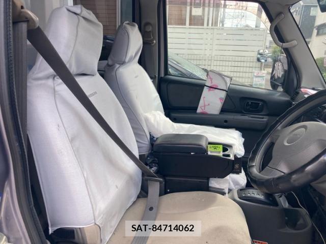 Nissan CLIPPER RIO 2009-08 8098510-9